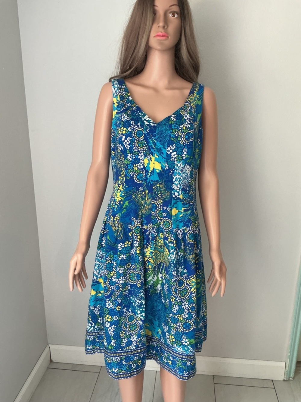 Jones New York Blue & Yellow Floral V-Neck Midi Dress